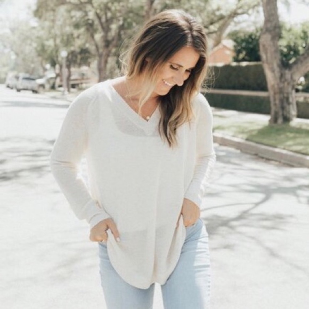CARLY JEAN Los Angeles Monroe V Neck Sweater